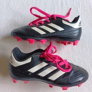 Adidas Kids Sz 10.5 Black And White Kids Soccer Cleats with Pink Laces